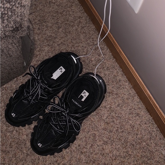 Balenciaga track led
